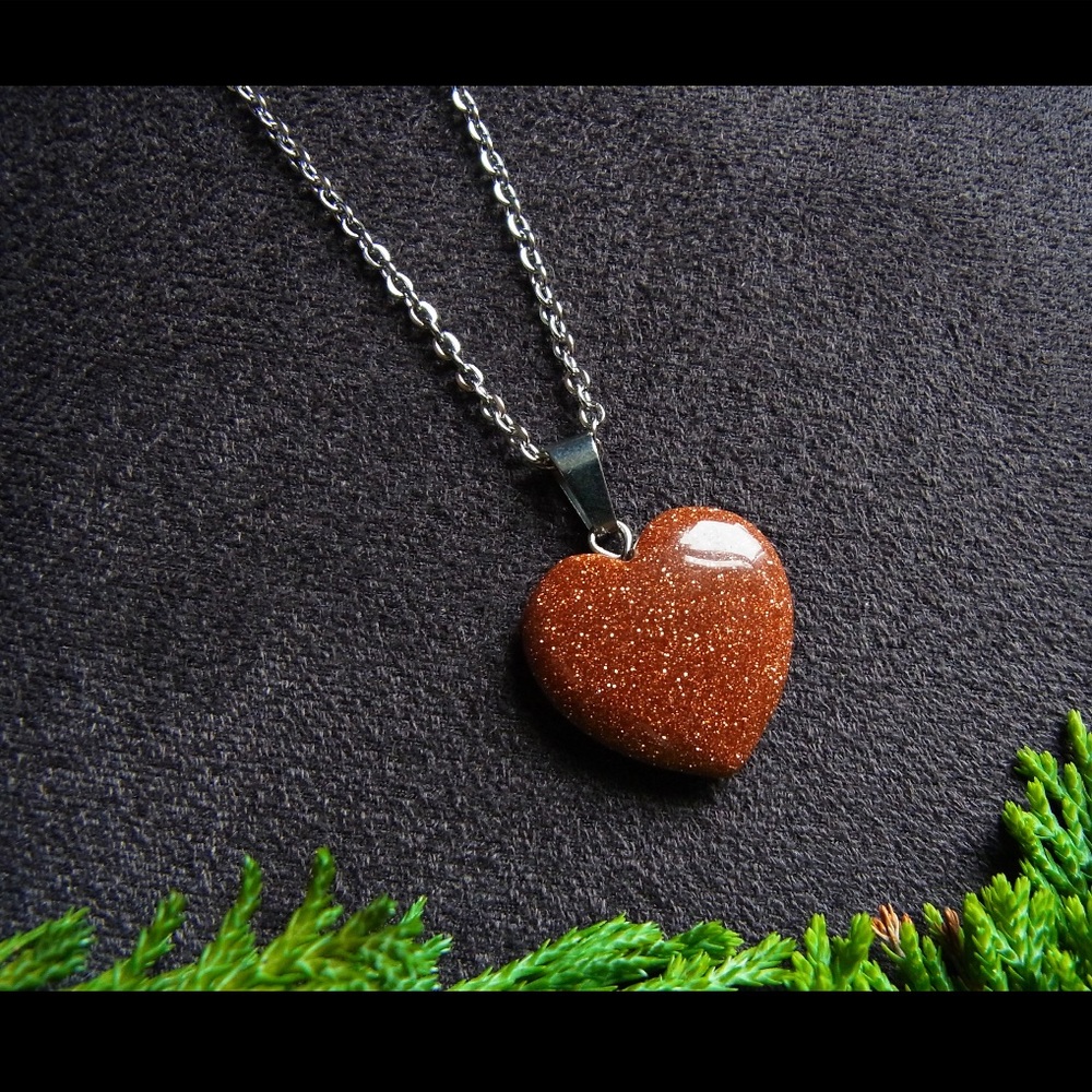 Gold sandstone heart pendant silver necklace